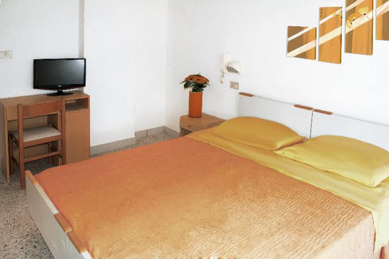 Hotel Lagomaggio Rimini Luaran gambar